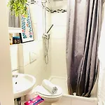 2 L Center L 24h Self Check In L 2 Smart Tv L Regendusche L Free Parking *